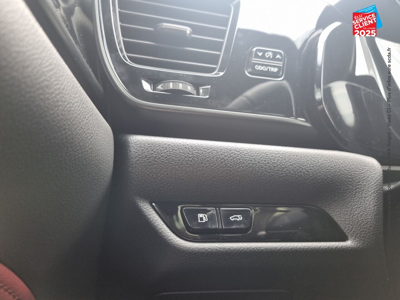 Véhicule d'occasion LEXUS NX 350H LUXE 4WD TOUVRANT SIEGES CHAUF/CUIR VOLANT CHAUF GPS CAMERA chez Lexus Strasbourg