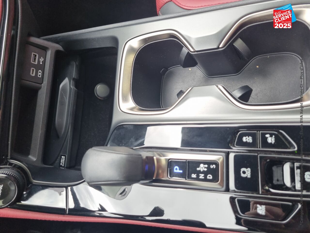 Véhicule d'occasion LEXUS NX 350H LUXE 4WD TOUVRANT SIEGES CHAUF/CUIR VOLANT CHAUF GPS CAMERA chez Lexus Strasbourg