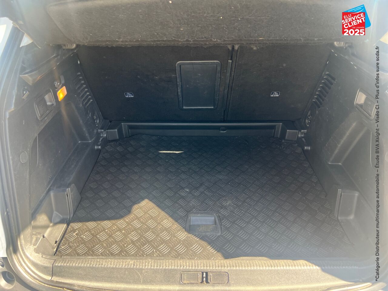 Véhicule d'occasion PEUGEOT 3008 1.2 PURETECH 130CH ALLURE SS chez Opel Verdun
