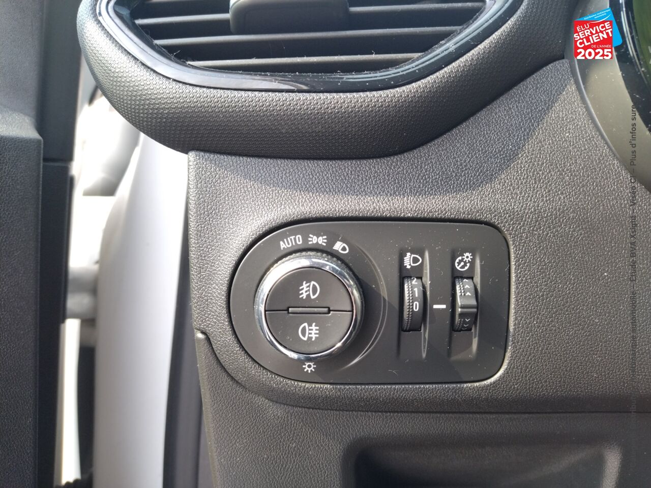 Véhicule d'occasion OPEL CROSSLAND X 1.2 TURBO 110CH OPEL 2020 6CV chez Opel Bar le Duc