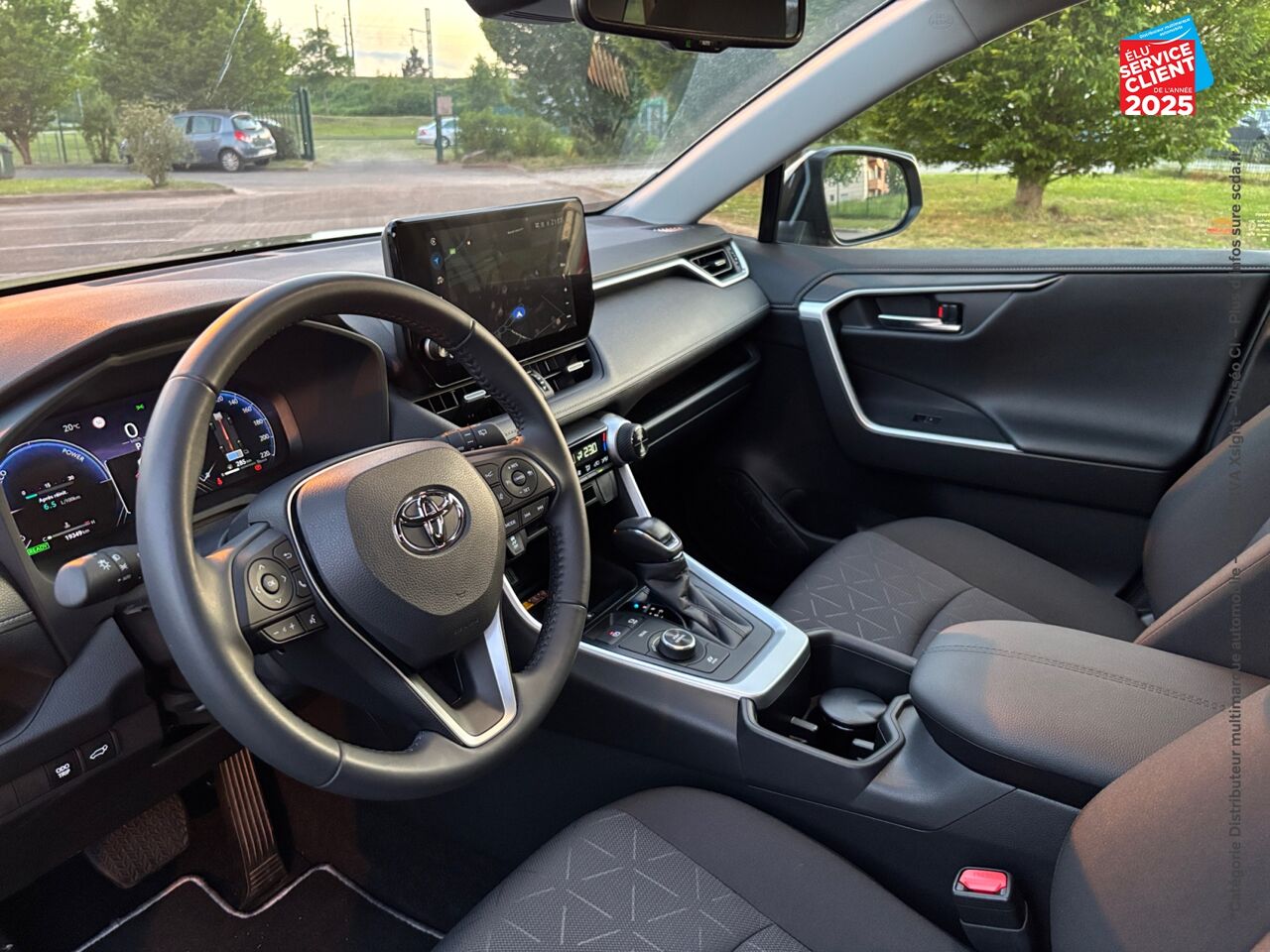 Véhicule d'occasion TOYOTA RAV4 2.5 HYBRIDE 222CH DYNAMIC AWD-I MY24 chez Toyota Sarreguemines