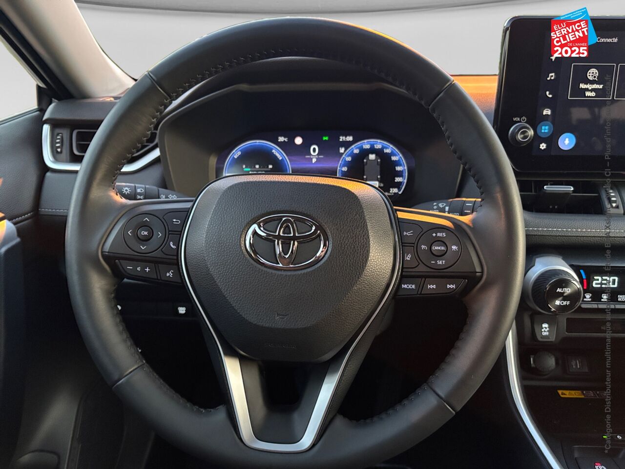 Véhicule d'occasion TOYOTA RAV4 2.5 HYBRIDE 222CH DYNAMIC AWD-I MY24 chez Toyota Sarreguemines