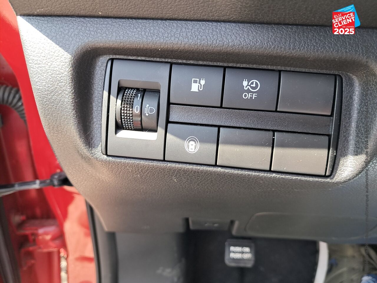 Véhicule d'occasion NISSAN LEAF 150CH 40KWH ACENTA 21.5 CAMERA chez Nissan Montbéliard