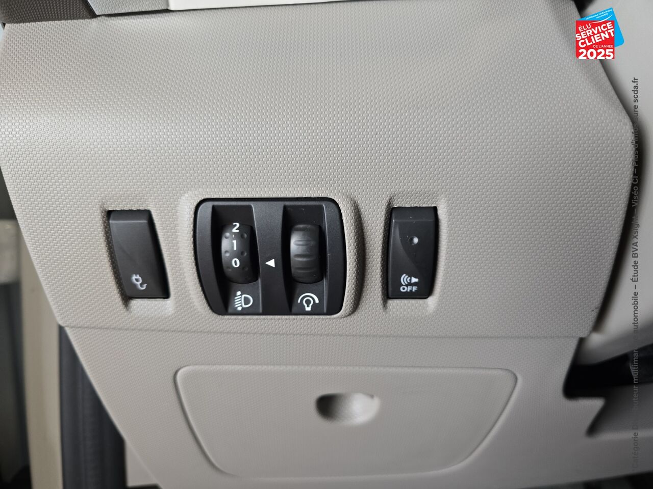 Véhicule d'occasion RENAULT ZOE ZEN CHARGE NORMALE R90 MY19 chez Renault Colmar