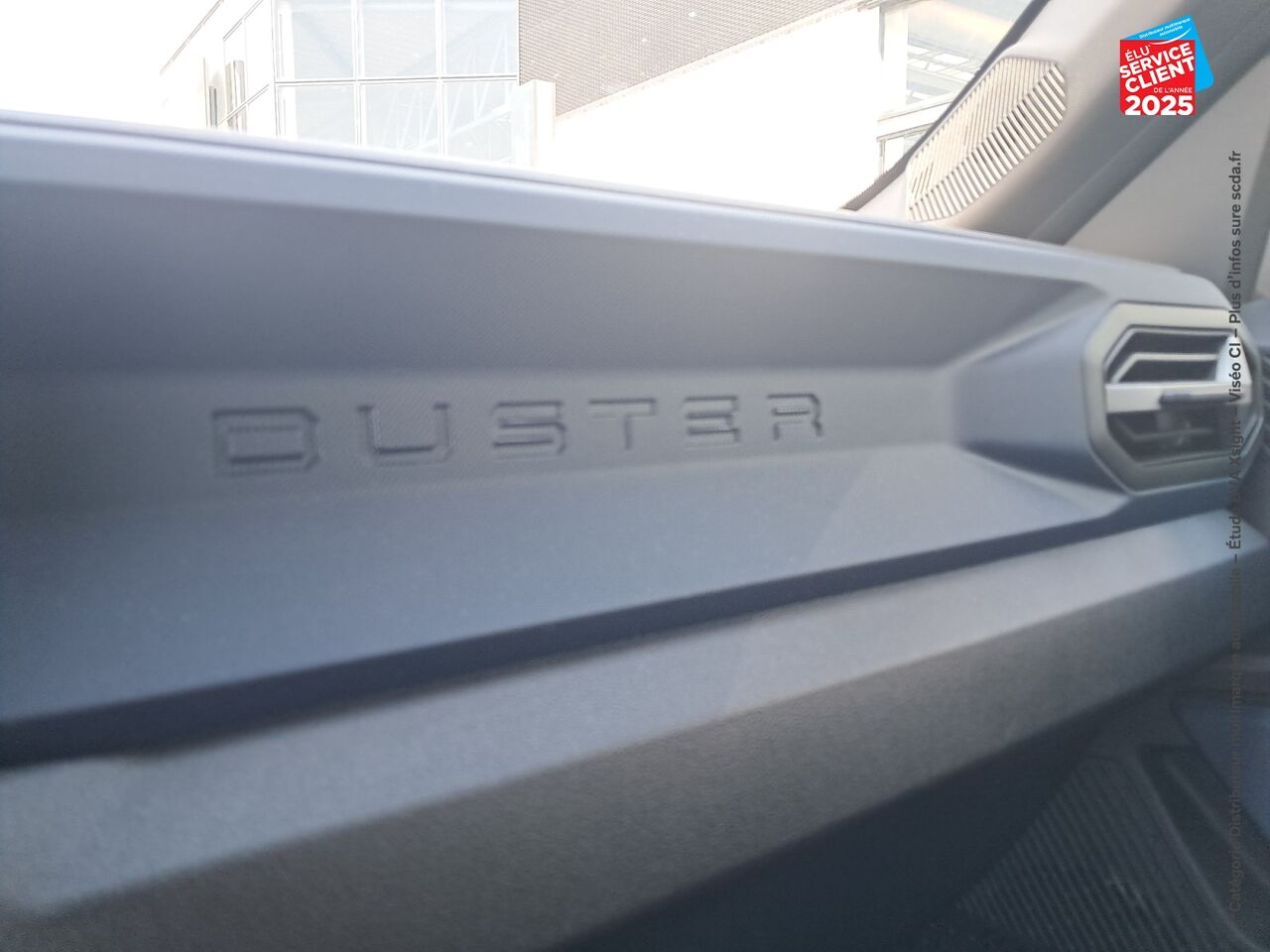 Véhicule d'occasion DACIA DUSTER 1.6 HYBRID 140CH JOURNEY 4X2 CAMERA chez Renault Sélestat