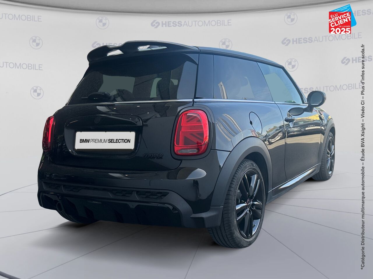 Véhicule d'occasion MINI MINI COOPER 136CH JOHN COOPER WORKS BVA7 TPANO SIEGES CHAUF/CUIR chez BMW Lons le Saunier