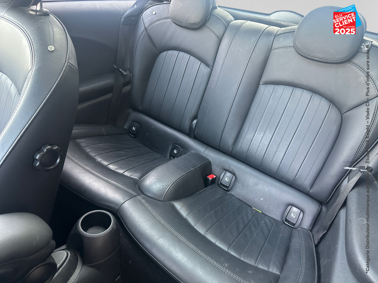 Véhicule d'occasion MINI MINI COOPER 136CH JOHN COOPER WORKS BVA7 TPANO SIEGES CHAUF/CUIR chez BMW Lons le Saunier