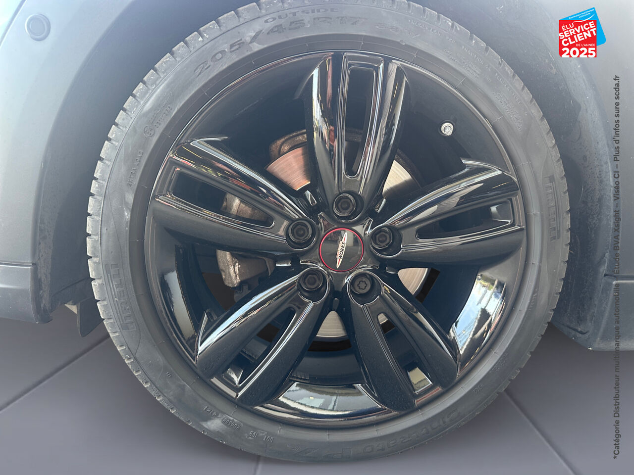 Véhicule d'occasion MINI MINI COOPER 136CH JOHN COOPER WORKS BVA7 TPANO SIEGES CHAUF/CUIR chez BMW Lons le Saunier