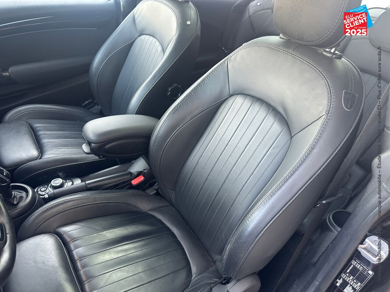 Véhicule d'occasion MINI MINI COOPER 136CH JOHN COOPER WORKS BVA7 TPANO SIEGES CHAUF/CUIR chez BMW Lons le Saunier