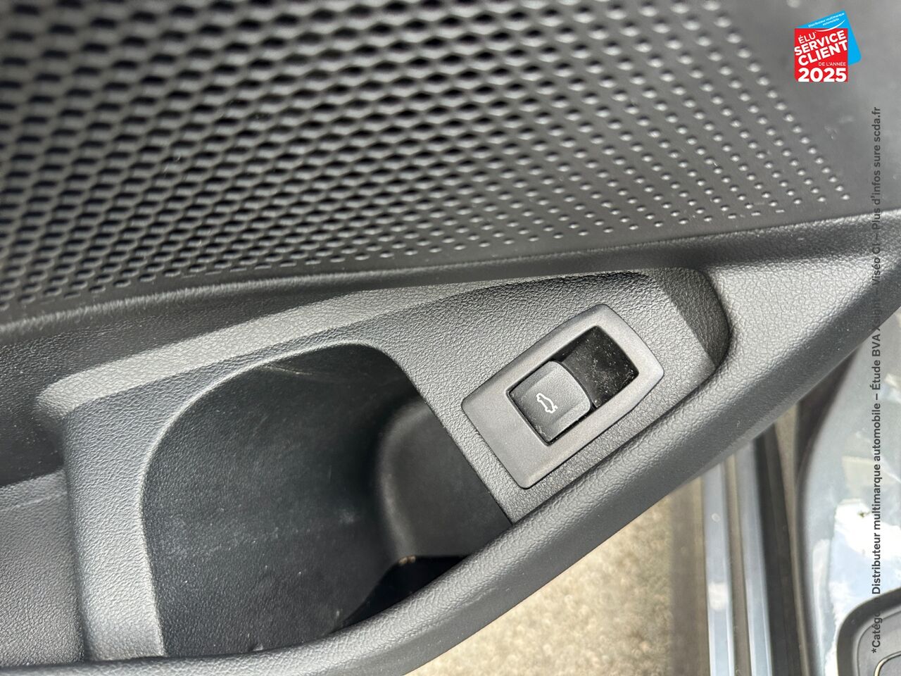 Véhicule d'occasion BMW SERIE 3 TOURING 320DA MH 190CH BUSINESS DESIGN chez BMW Lons le Saunier