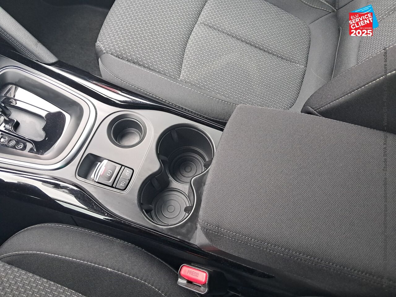 Véhicule d'occasion RENAULT KADJAR 1.3 TCE 140CH FAP BUSINESS EDC chez Hyundai Epernay