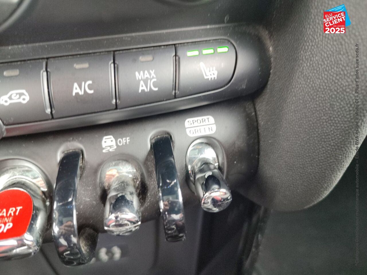 Véhicule d'occasion MINI MINI JOHN COOPER WORKS 231CH BVAS chez Dacia Mulhouse