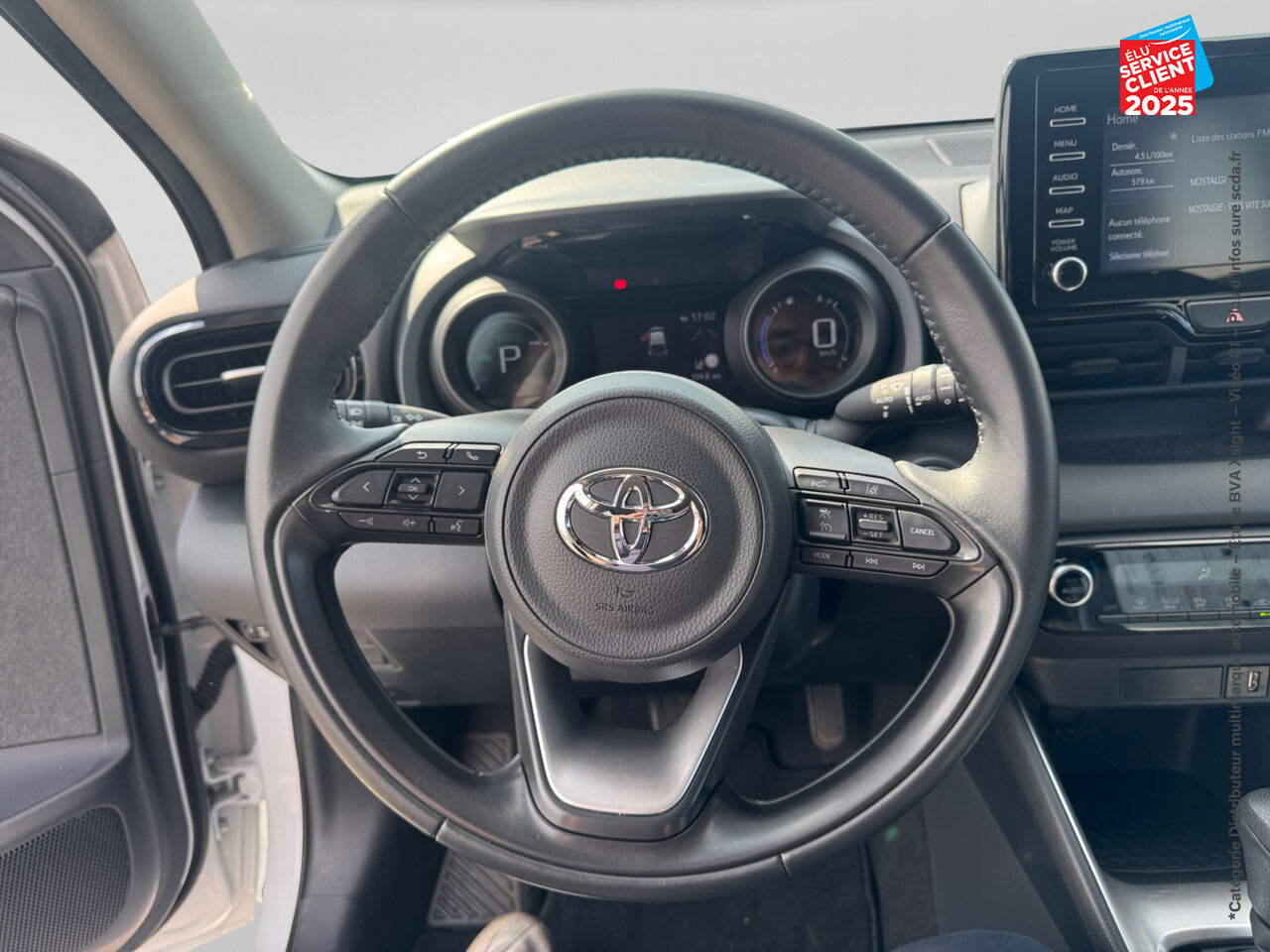 Véhicule d'occasion TOYOTA YARIS 116H DESIGN 5P MY22 chez Opel Saint-Dizier
