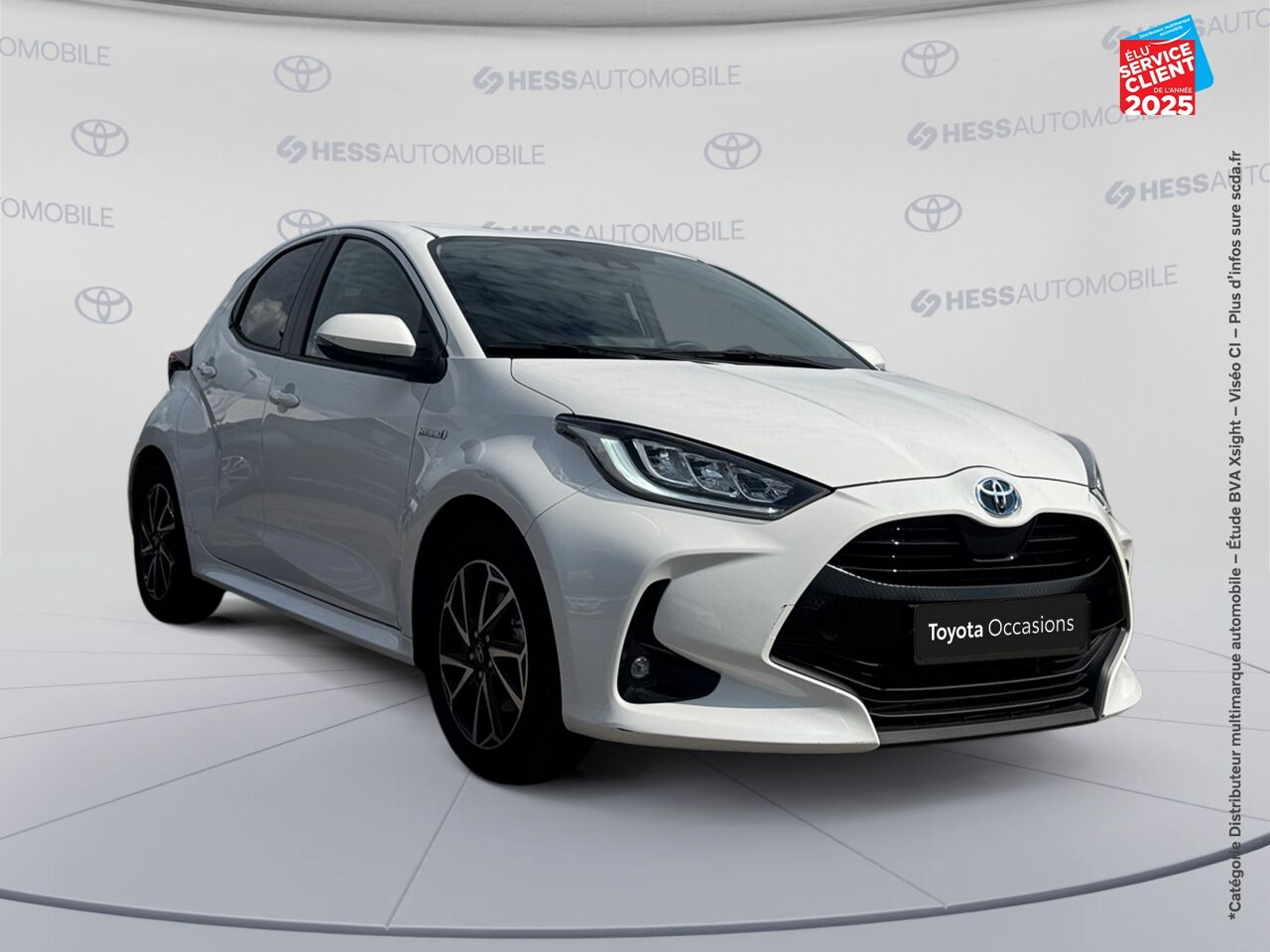 Véhicule d'occasion TOYOTA YARIS 116H DESIGN 5P MY22 chez Opel Saint-Dizier