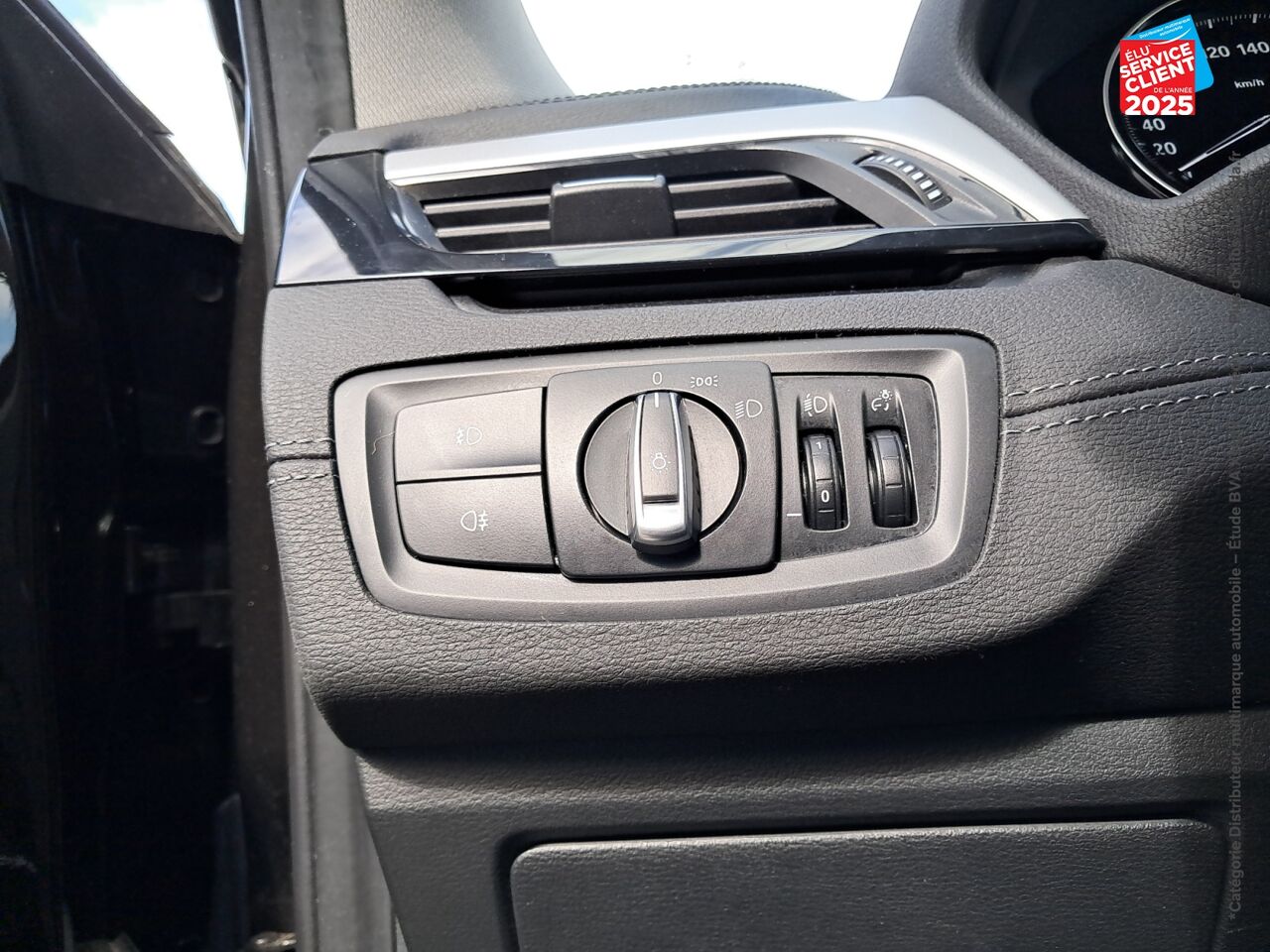 Véhicule d'occasion BMW X2 SDRIVE18D 150CH LOUNGE PLUS EURO6D-T chez MINI Lons-Le-Saunier