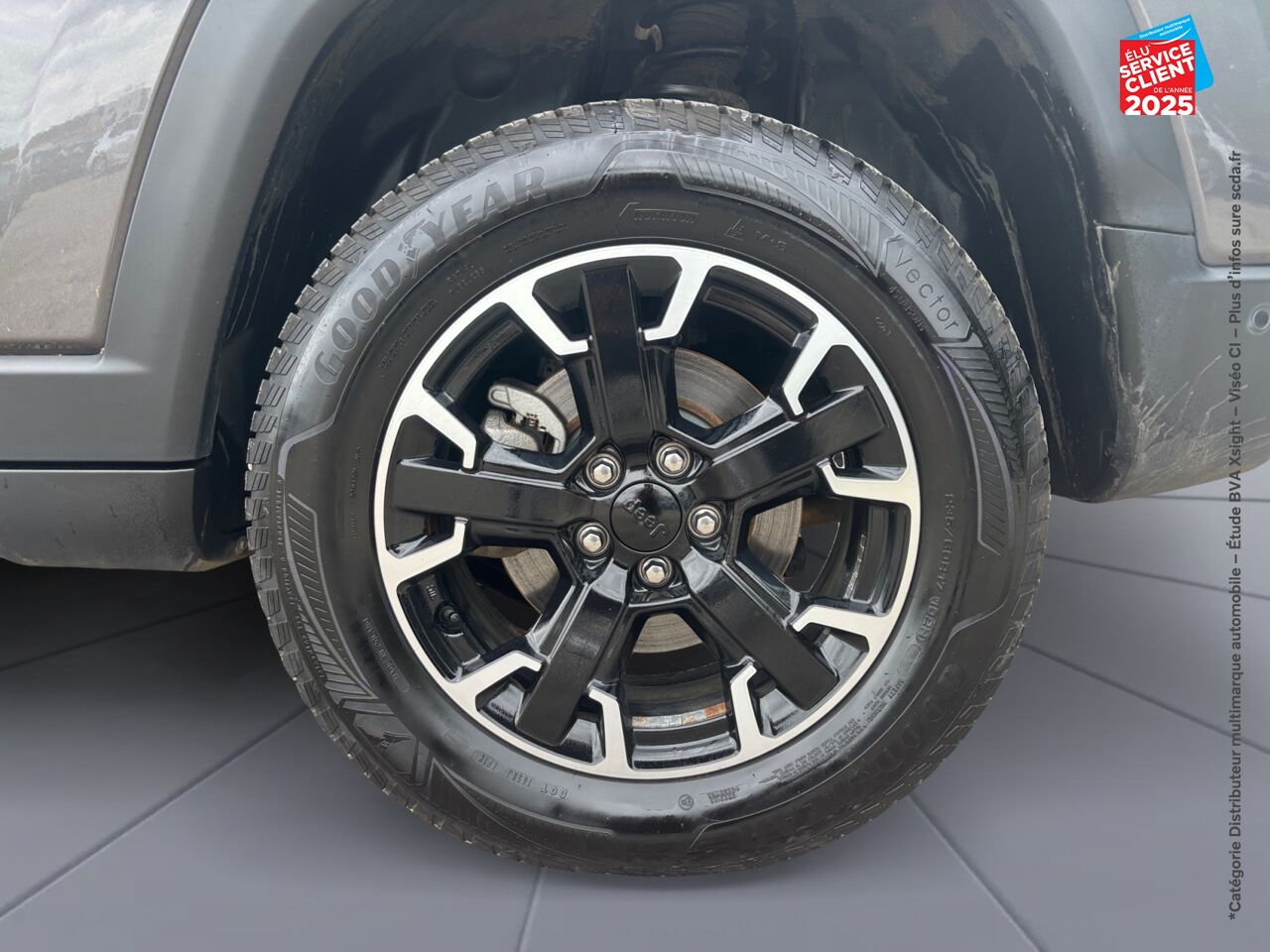 Véhicule d'occasion JEEP COMPASS 1.3 GSE T4 240CH TRAILHAWK 4XE PHEV AT6 chez Toyota Thionville