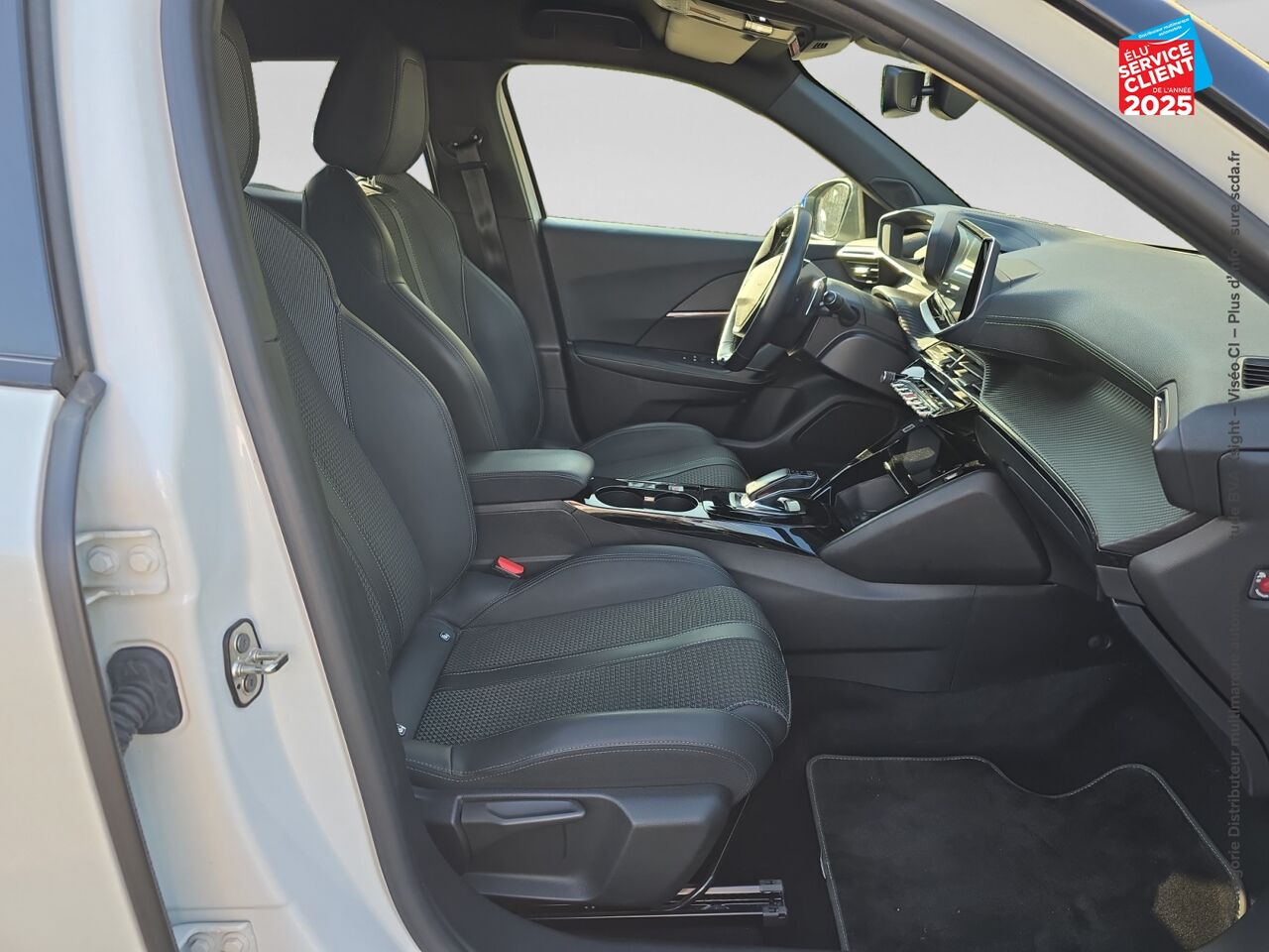 Véhicule d'occasion PEUGEOT 2008 1.5 BLUEHDI 130CH SS GT LINE EAT8 7CV chez Renault Colmar