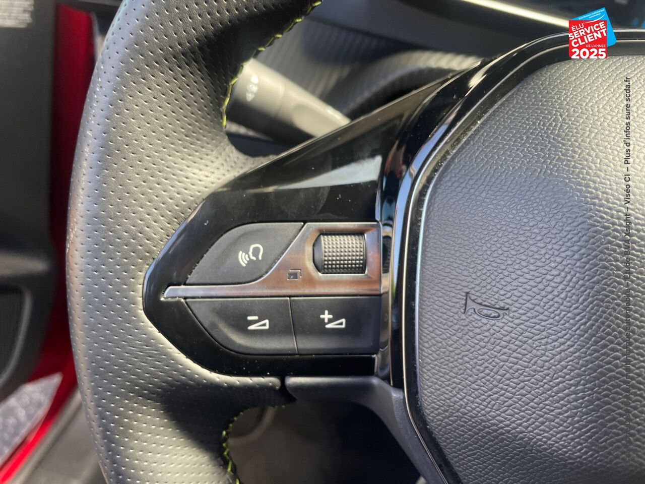 Véhicule d'occasion PEUGEOT 208 1.2 PURETECH 100CH SS GT LINE chez Renault Colmar