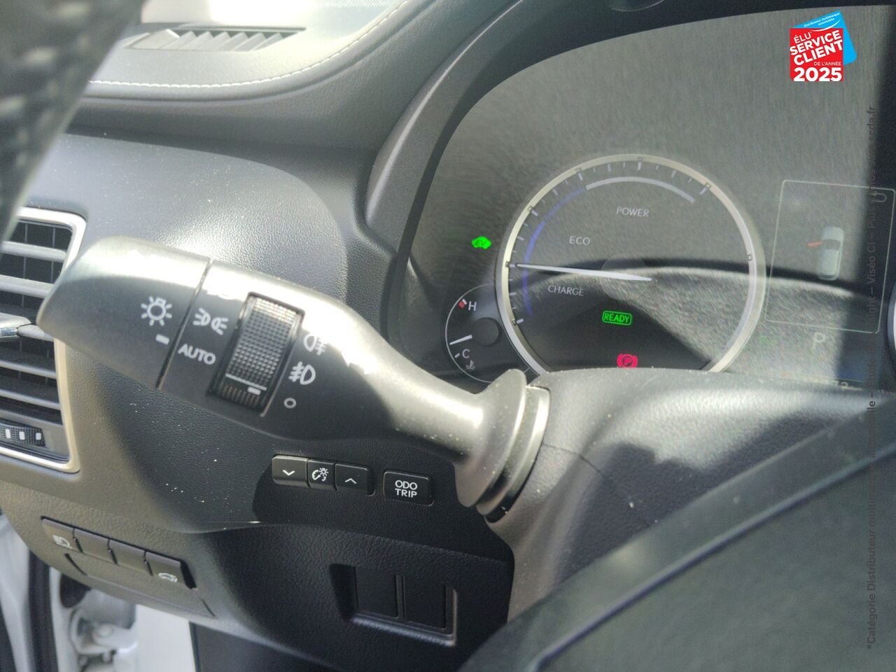 Véhicule d'occasion LEXUS NX 300H 4WD PACK MM19 chez Renault Saint-Louis