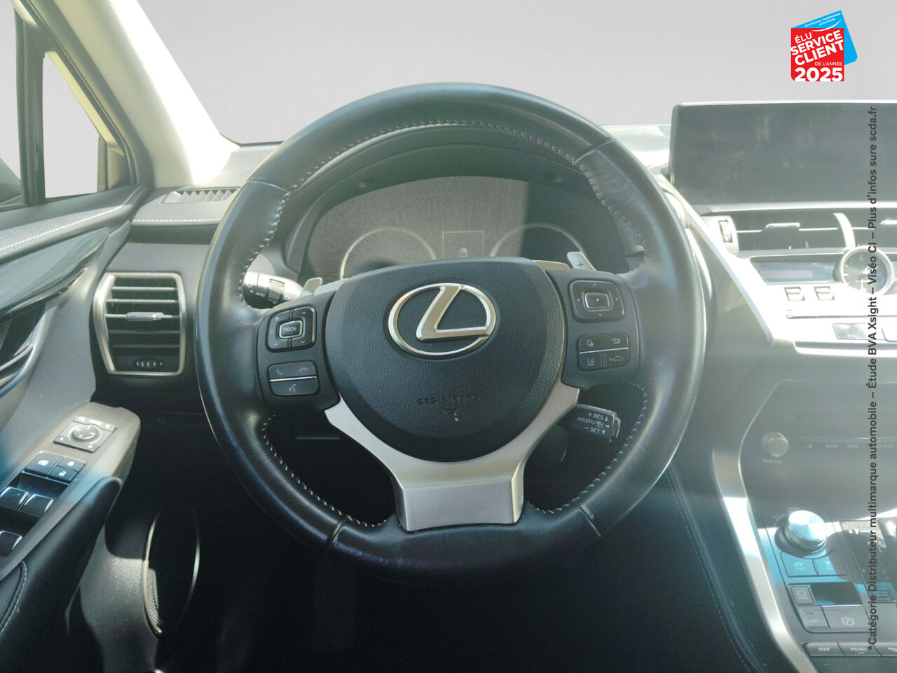 Véhicule d'occasion LEXUS NX 300H 4WD PACK MM19 chez Renault Saint-Louis