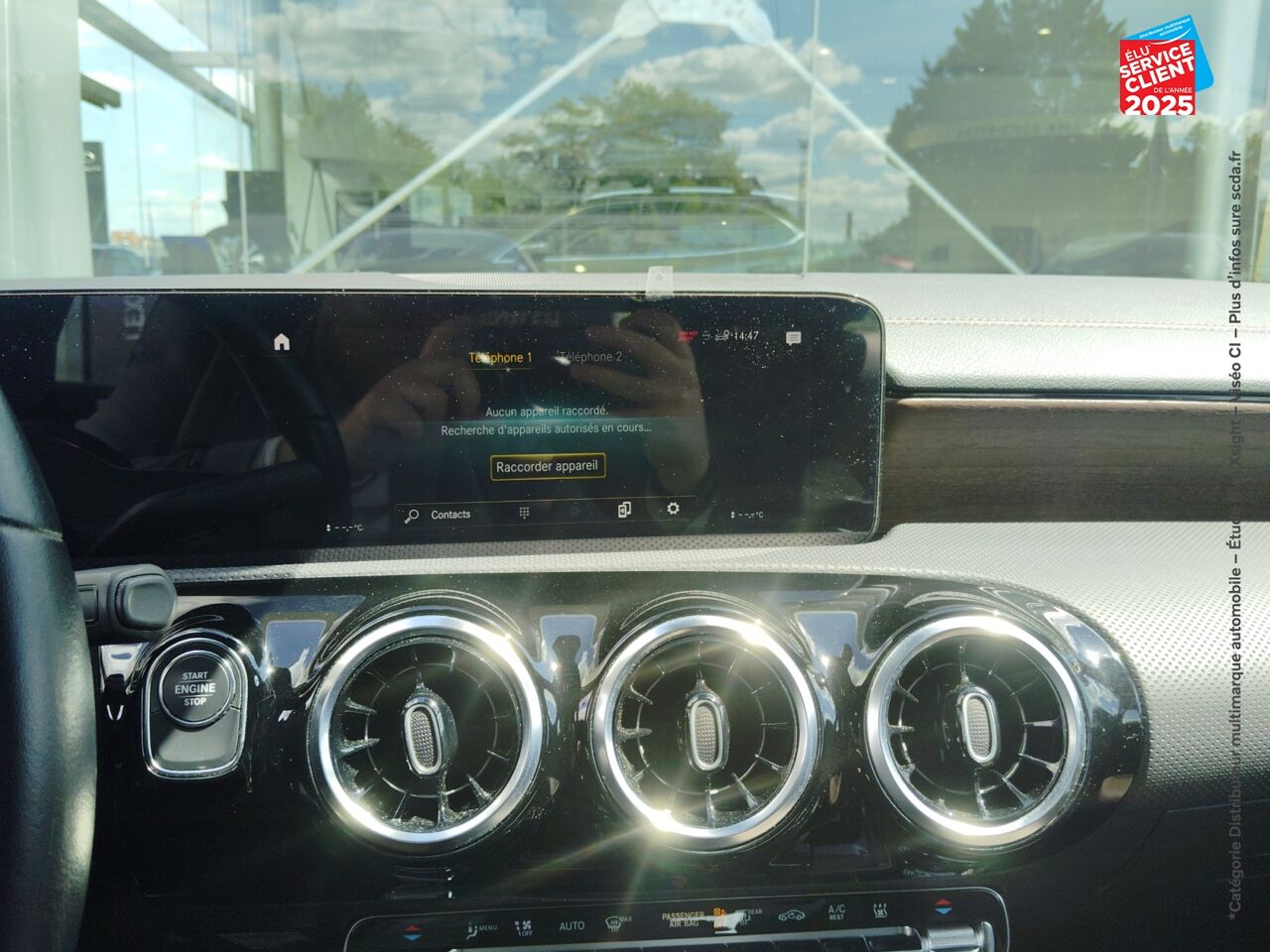 Véhicule d'occasion MERCEDES-BENZ CLA SHOOTING BRAKE 250 E 160+102CH PROGRESSIVE LINE 8G-DCT chez Volvo Epernay