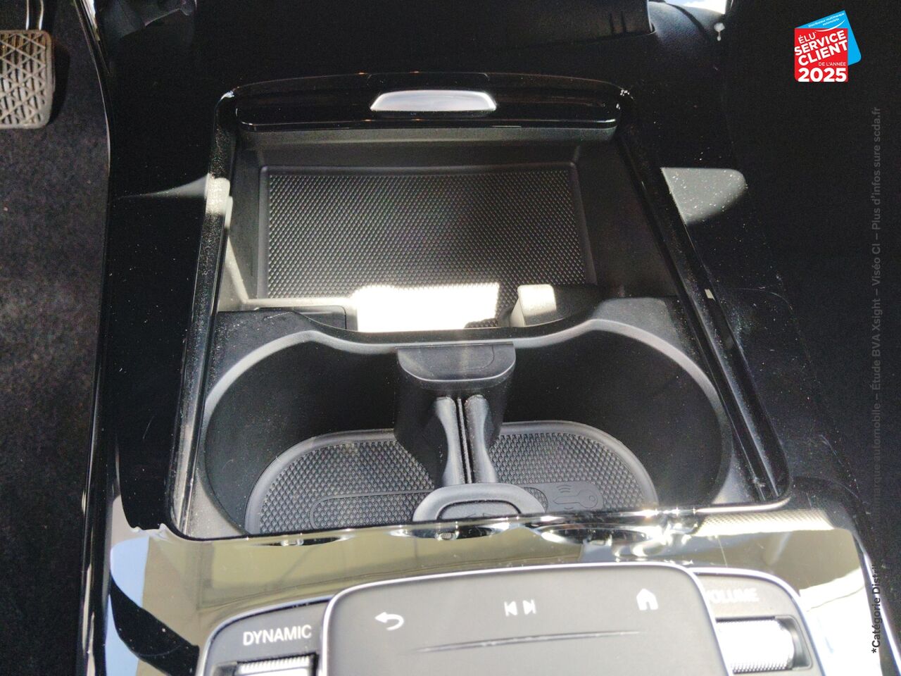 Véhicule d'occasion MERCEDES-BENZ CLA SHOOTING BRAKE 250 E 160+102CH PROGRESSIVE LINE 8G-DCT chez Volvo Epernay