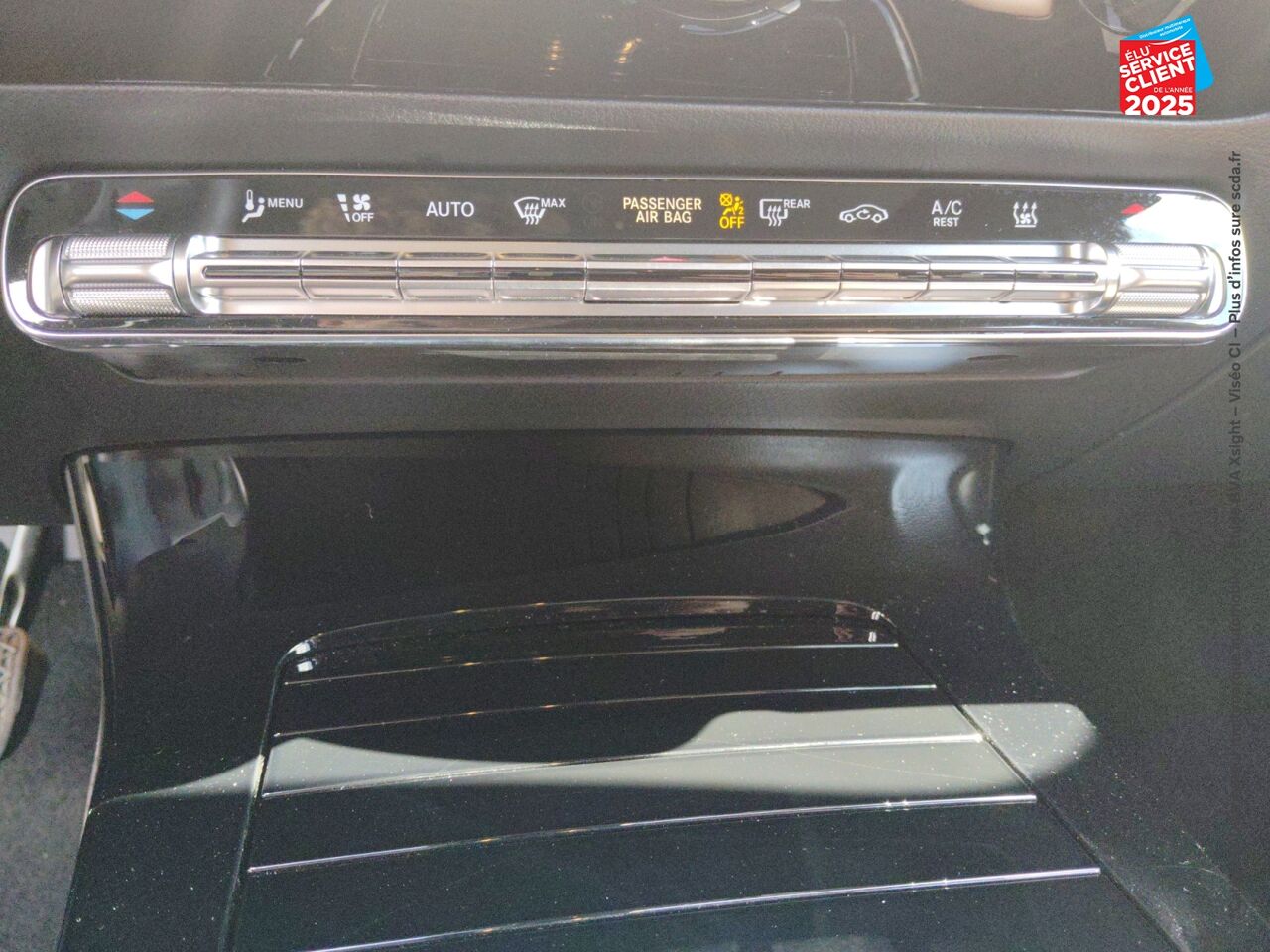 Véhicule d'occasion MERCEDES-BENZ CLA SHOOTING BRAKE 250 E 160+102CH PROGRESSIVE LINE 8G-DCT chez Volvo Epernay