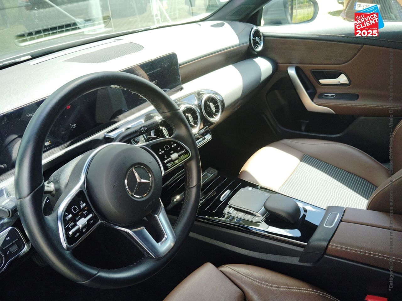 Véhicule d'occasion MERCEDES-BENZ CLA SHOOTING BRAKE 250 E 160+102CH PROGRESSIVE LINE 8G-DCT chez Volvo Epernay