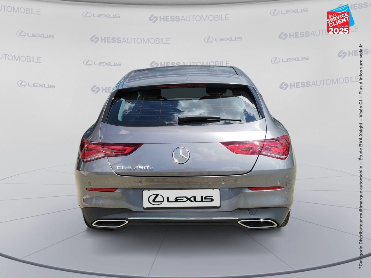 Véhicule d'occasion MERCEDES-BENZ CLA SHOOTING BRAKE 250 E 160+102CH PROGRESSIVE LINE 8G-DCT chez Volvo Epernay