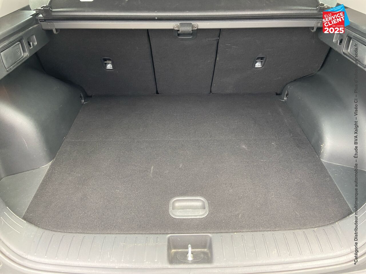 Véhicule d'occasion KIA SPORTAGE 1.6 T-GDI 230CH HEV ACTIVE BVA6 4X4 CAMERA GPS chez Toyota Verdun