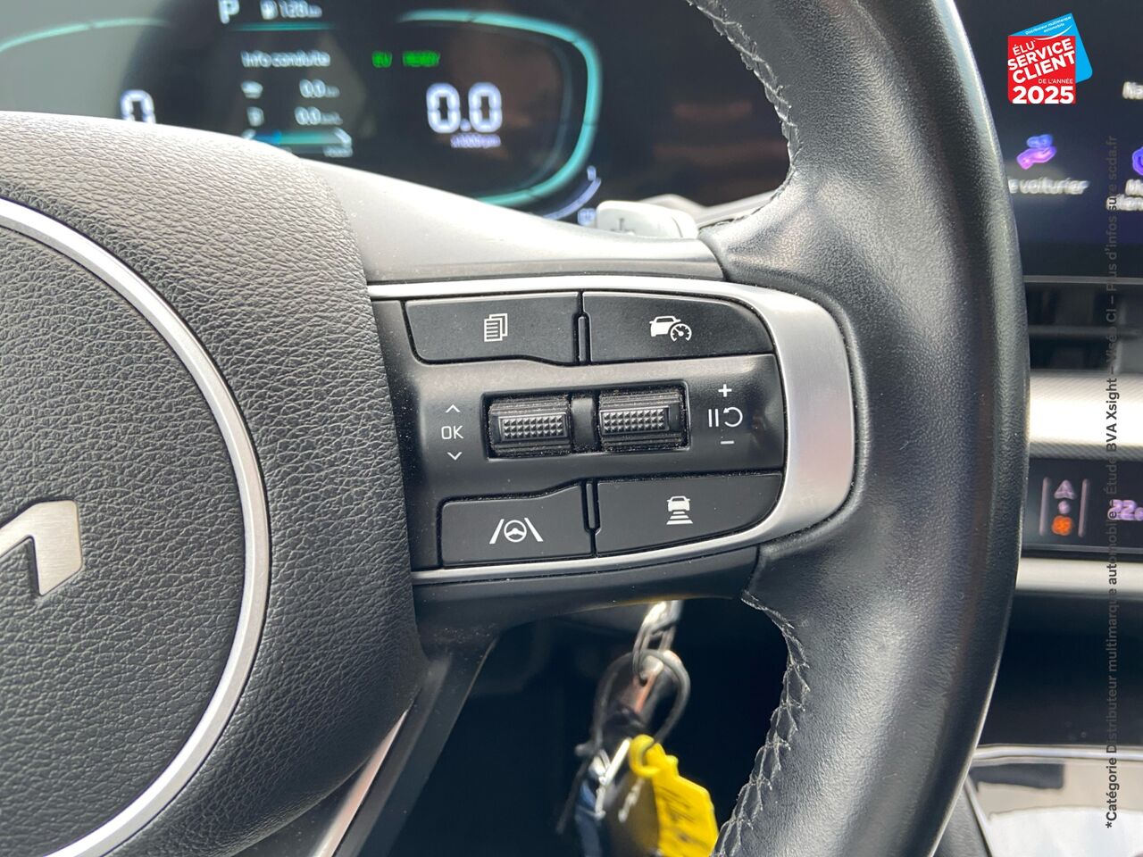 Véhicule d'occasion KIA SPORTAGE 1.6 T-GDI 230CH HEV ACTIVE BVA6 4X4 CAMERA GPS chez Toyota Verdun