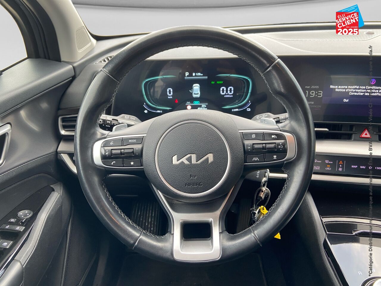 Véhicule d'occasion KIA SPORTAGE 1.6 T-GDI 230CH HEV ACTIVE BVA6 4X4 CAMERA GPS chez Toyota Verdun