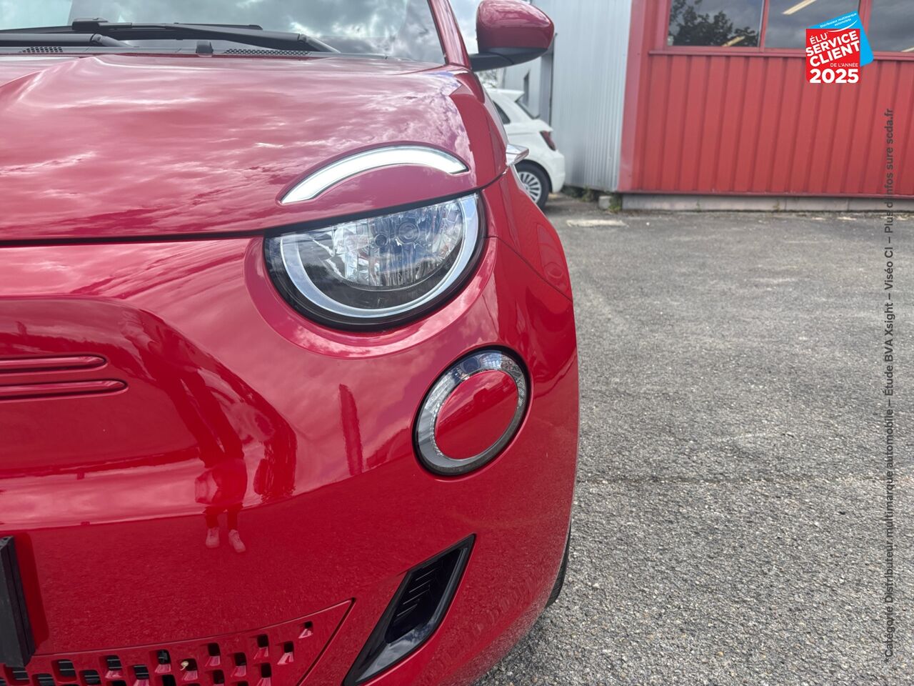 Véhicule d'occasion FIAT 500 E 95CH RED MY23 CAMERA GPS chez Toyota Verdun