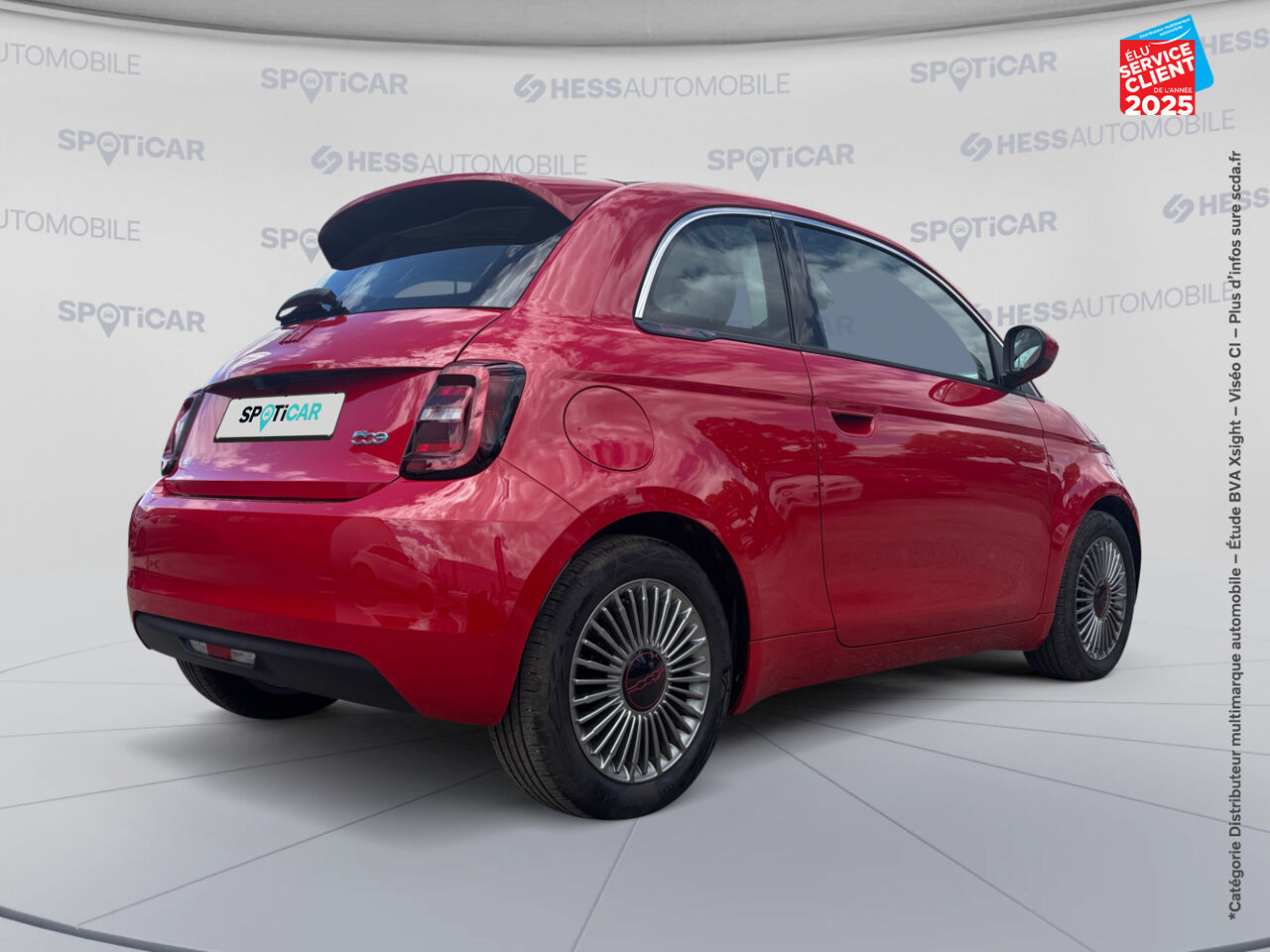 Véhicule d'occasion FIAT 500 E 95CH RED MY23 CAMERA GPS chez Toyota Verdun