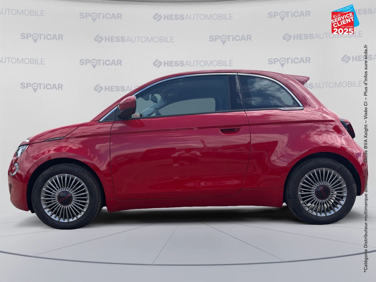 Véhicule d'occasion FIAT 500 E 95CH RED MY23 CAMERA GPS chez Toyota Verdun
