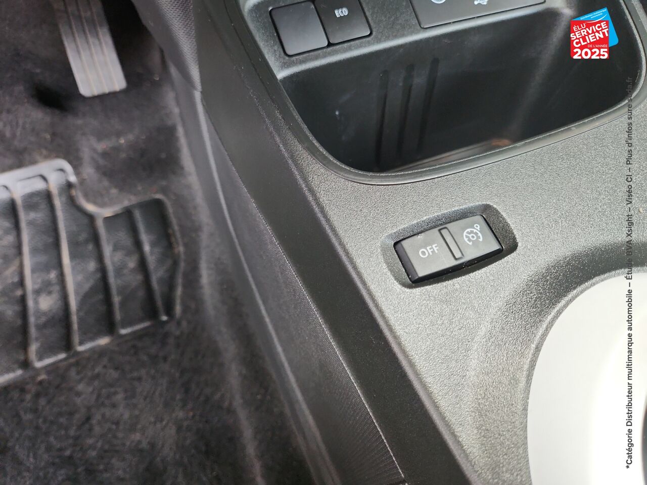 Véhicule d'occasion RENAULT TWINGO E-TECH ELECTRIC EQUILIBRE R80 ACHAT INTEGRAL chez Opel Beaune