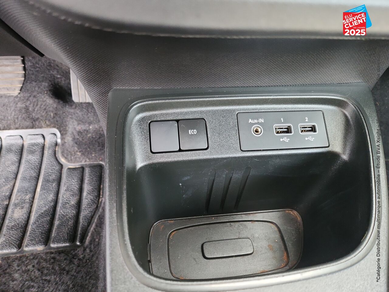 Véhicule d'occasion RENAULT TWINGO E-TECH ELECTRIC EQUILIBRE R80 ACHAT INTEGRAL chez Opel Beaune