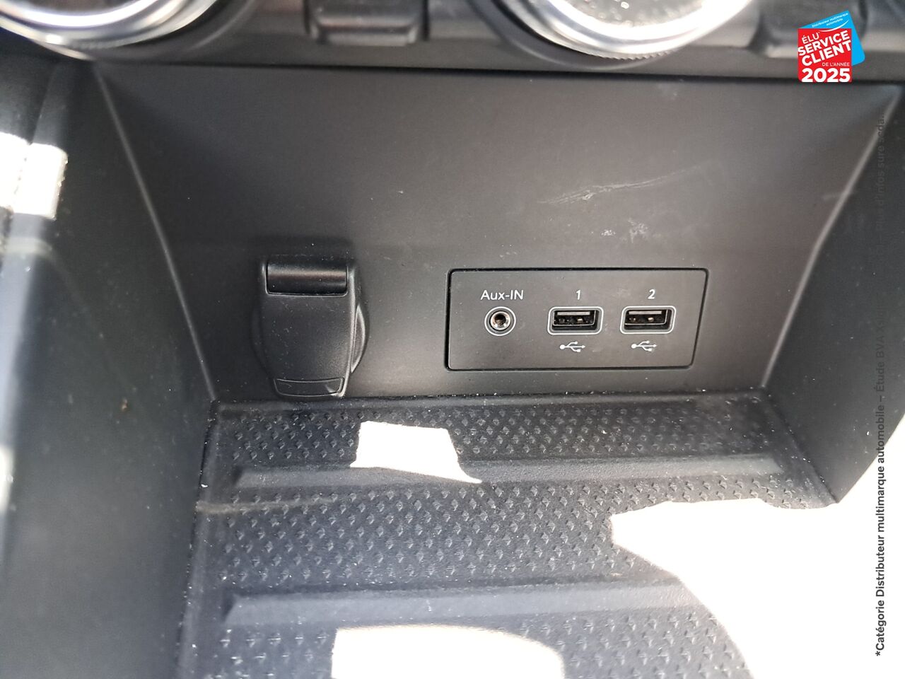 Véhicule d'occasion RENAULT CAPTUR 1.3 TCE 160CH FAP INITIALE PARIS EDC -21 SIEGES CHAUF/CUIR GPS CAMERA chez Dacia Mulhouse