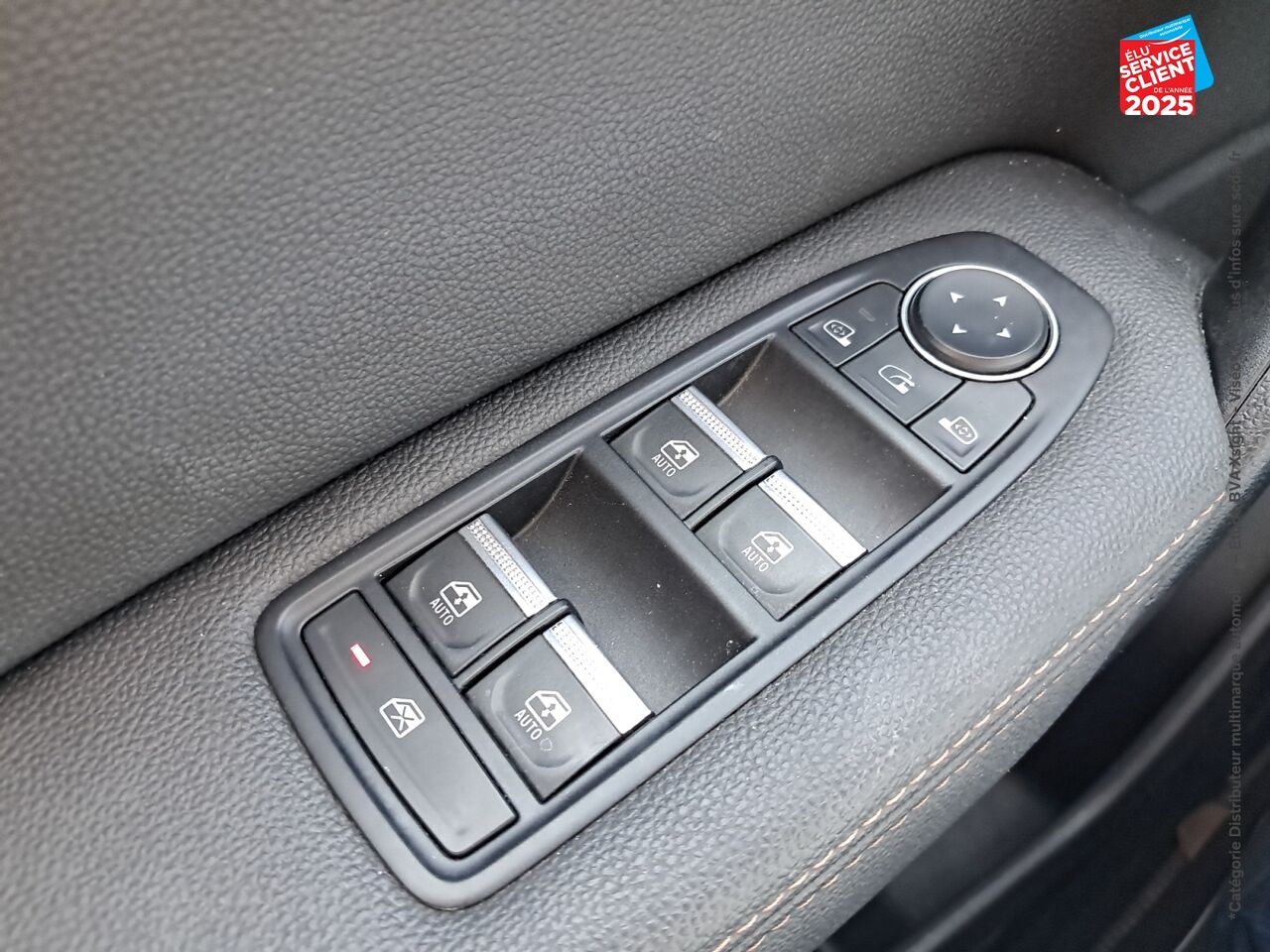 Véhicule d'occasion RENAULT CAPTUR 1.3 TCE 160CH FAP INITIALE PARIS EDC -21 SIEGES CHAUF/CUIR GPS CAMERA chez Dacia Mulhouse