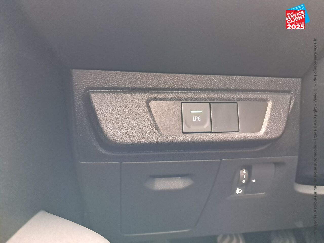 Véhicule d'occasion DACIA SANDERO 1.0 ECO-G 100CH STEPWAY EXTREME + chez Toyota Thionville