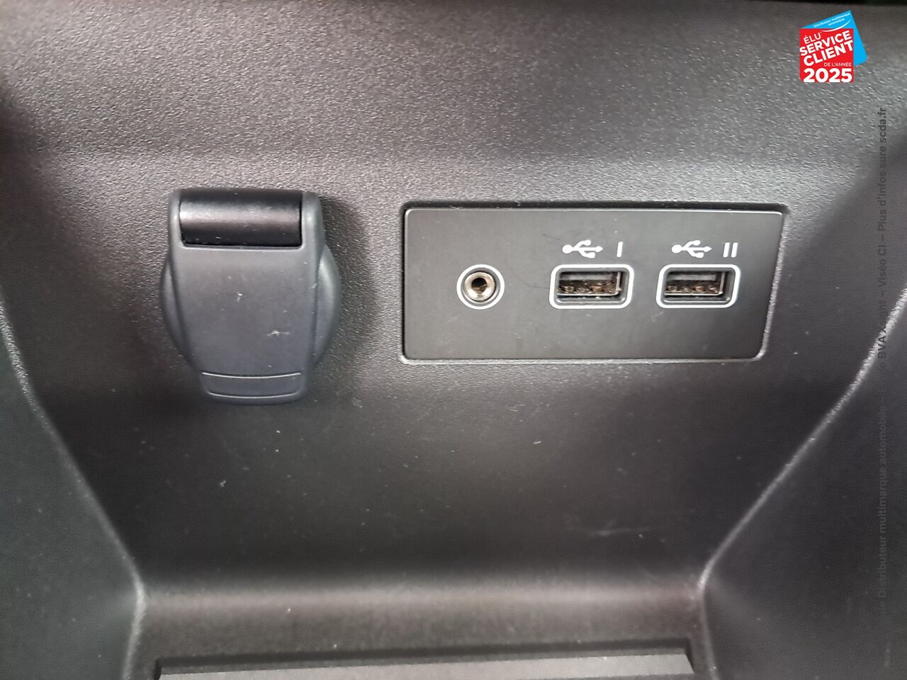 Véhicule d'occasion RENAULT CLIO 1.0 TCE 100CH EVOLUTION GPL GPS RADAR AR chez HESS Automobile