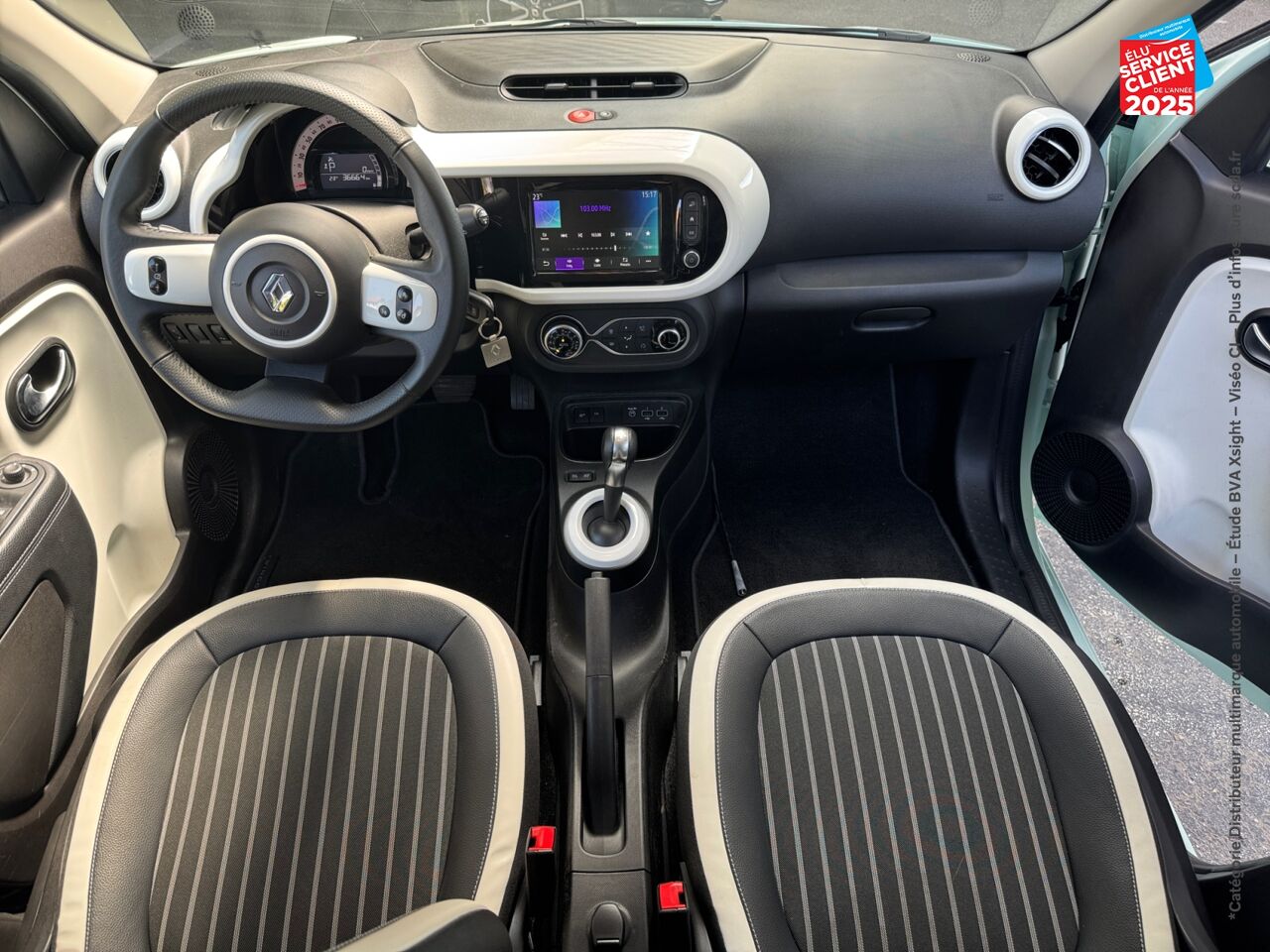Véhicule d'occasion RENAULT TWINGO 0.9 TCE 95CH INTENS EDC - 20 chez Hyundai Epernay