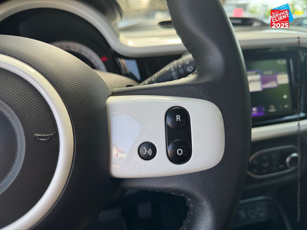 Véhicule d'occasion RENAULT TWINGO 0.9 TCE 95CH INTENS EDC - 20 chez Hyundai Epernay