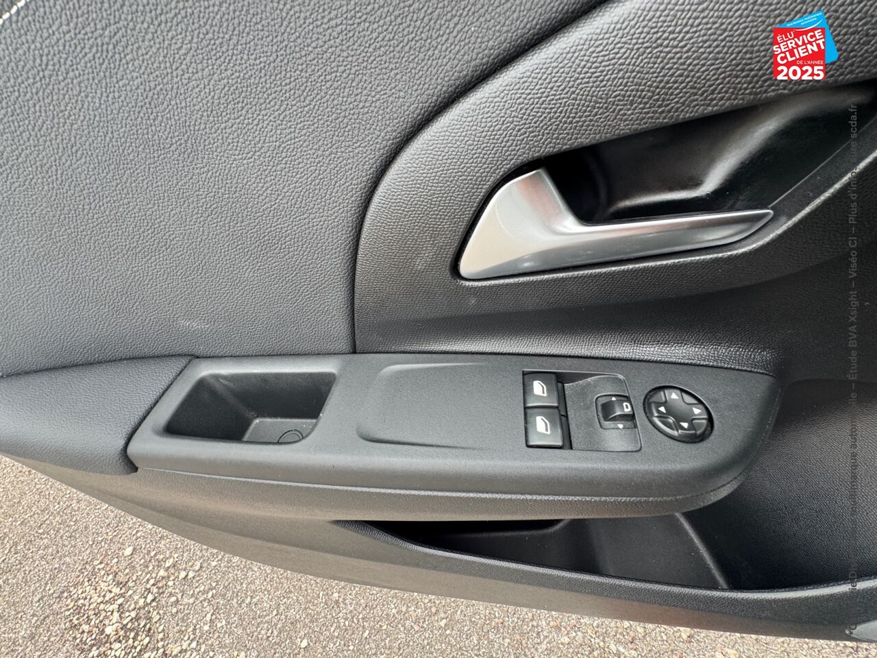 Véhicule d'occasion OPEL CORSA 1.2 75CH ELEGANCE BUSINESS chez Renault Colmar