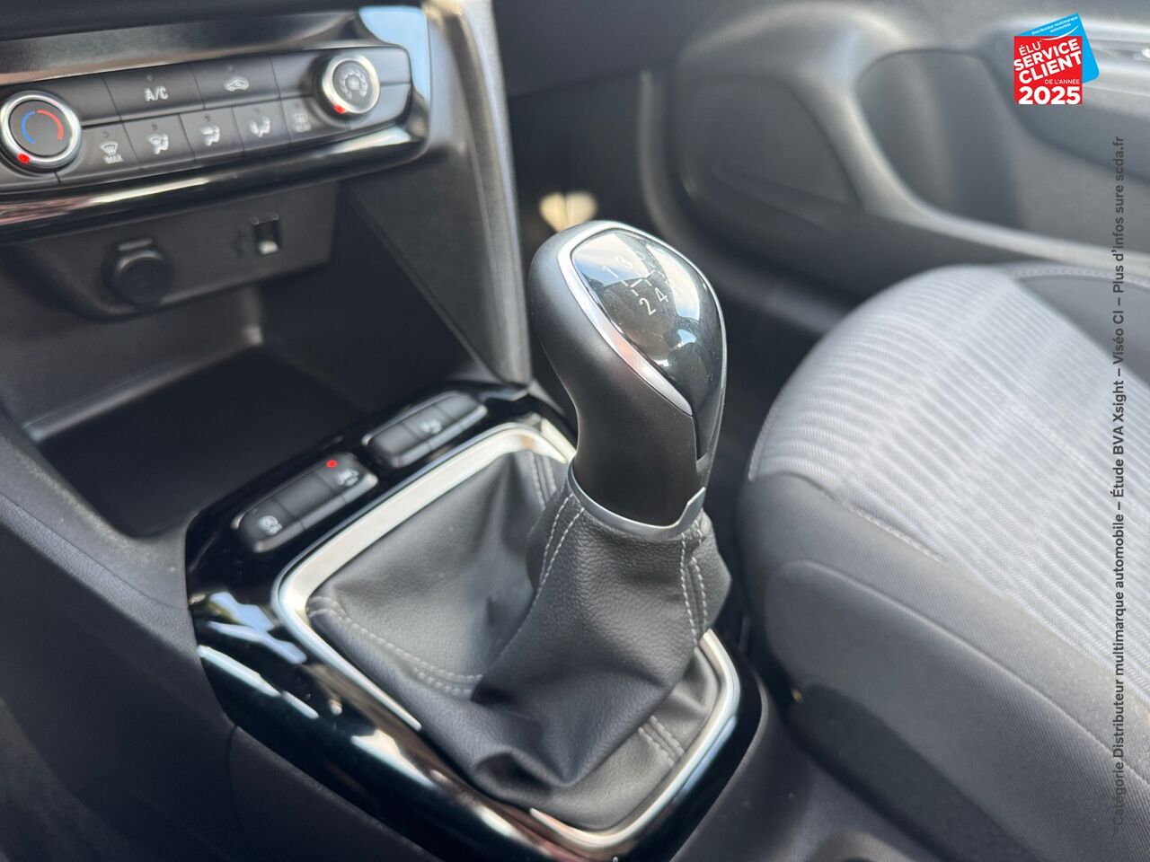 Véhicule d'occasion OPEL CORSA 1.2 75CH ELEGANCE BUSINESS chez Opel Dijon