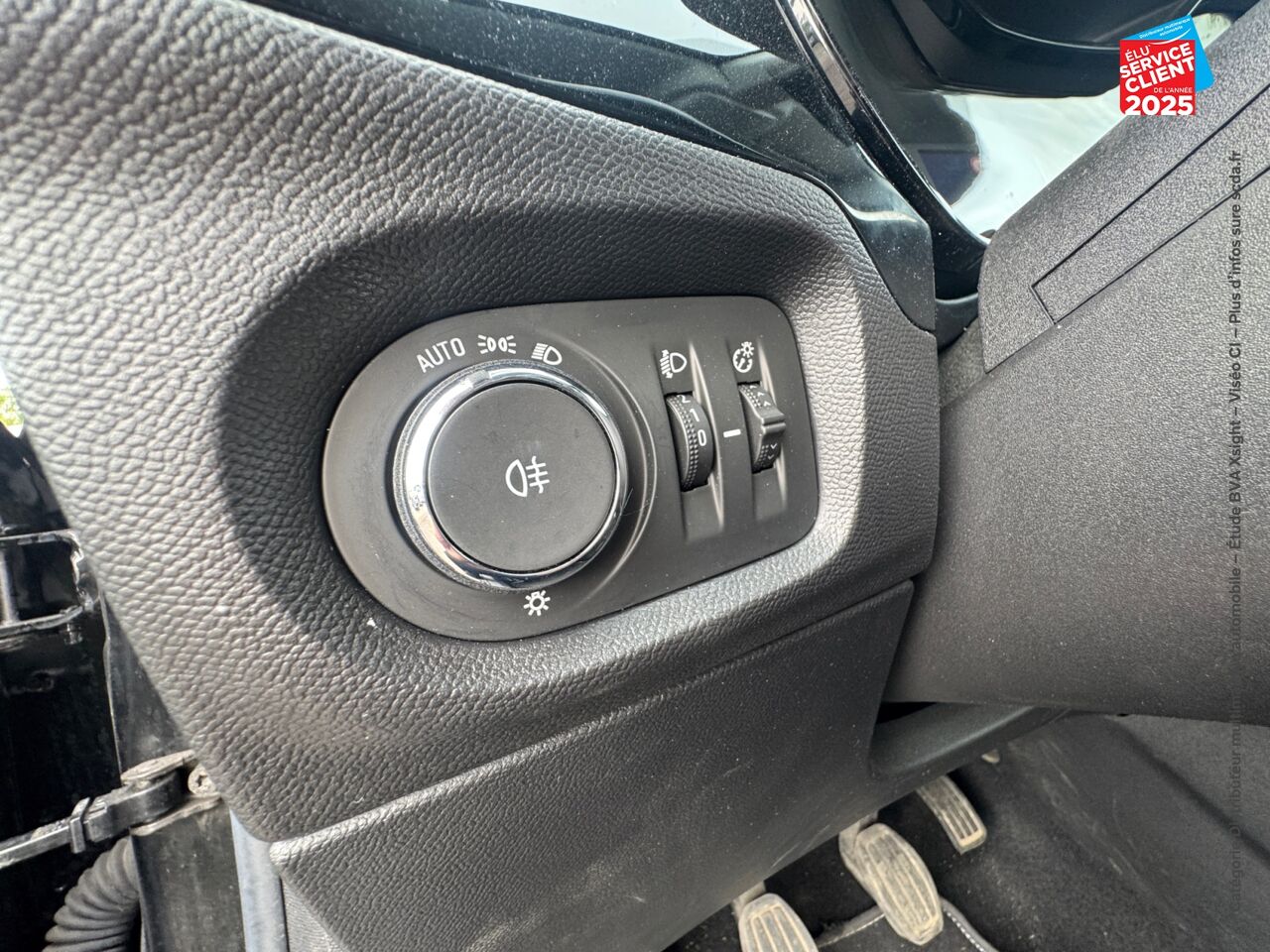 Véhicule d'occasion OPEL CORSA 1.2 75CH EDITION BUSINESS CARPLAY chez Opel Saint-Dizier