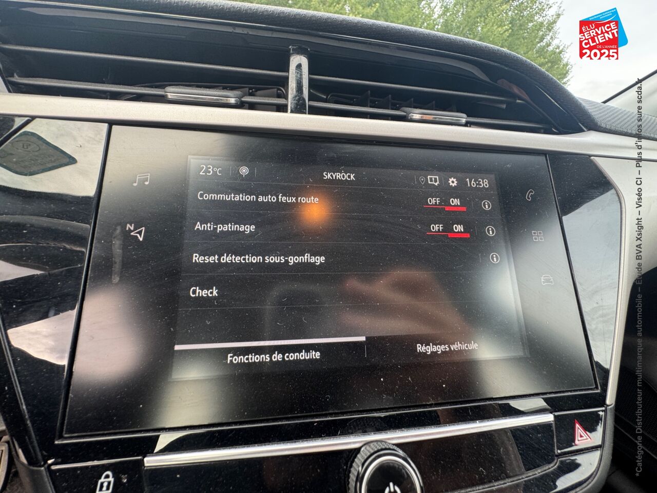 Véhicule d'occasion OPEL CORSA 1.2 75CH EDITION BUSINESS CARPLAY chez Opel Saint-Dizier