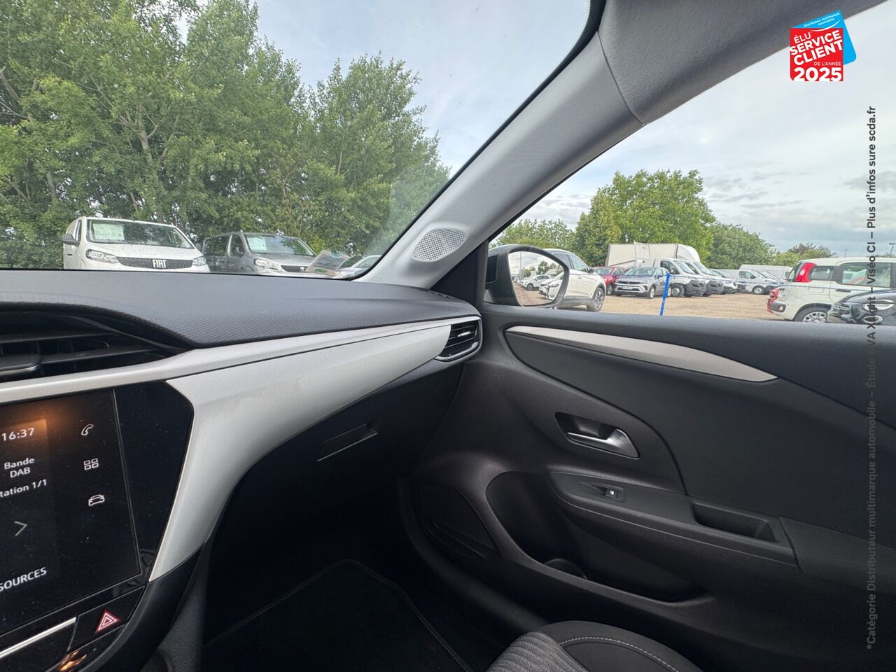 Véhicule d'occasion OPEL CORSA 1.2 75CH EDITION BUSINESS CARPLAY chez Opel Saint-Dizier