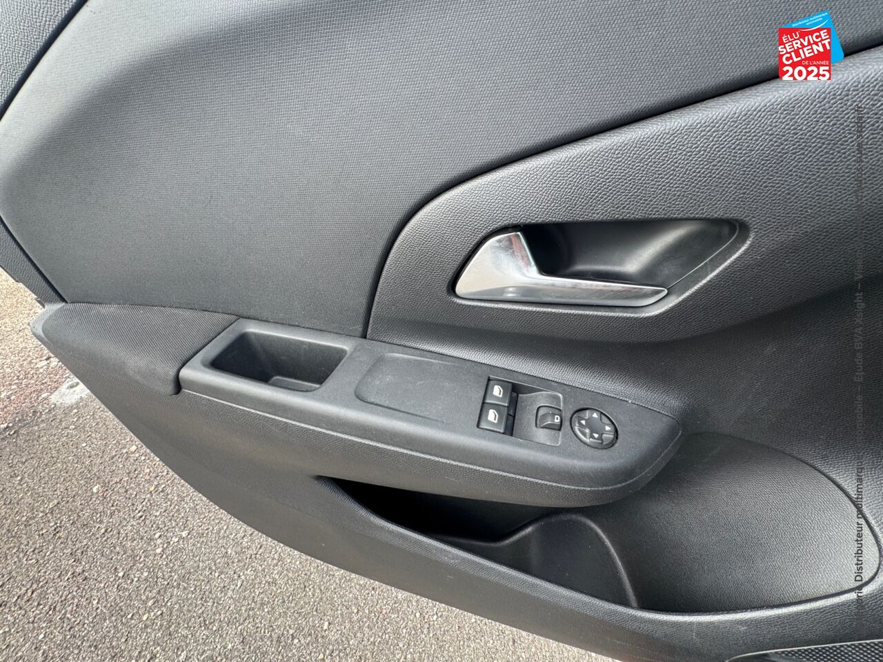 Véhicule d'occasion OPEL CORSA 1.2 75CH EDITION BUSINESS CARPLAY chez Opel Saint-Dizier