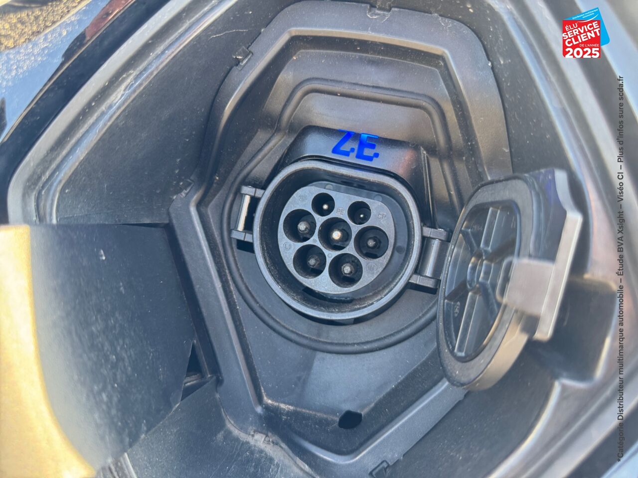 Véhicule d'occasion RENAULT ZOE LIFE CHARGE NORMALE R90 MY19 chez Renault Sélestat